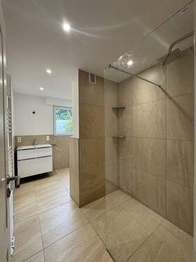 Badezimmer - Etagenwohnung mit 89,10 m² in Pforzheim zur Miete