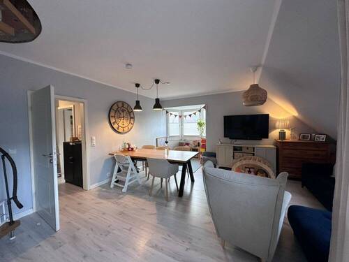 Wohnzimmer - Maschen: schöne DG-Wohnung mit Balkon!