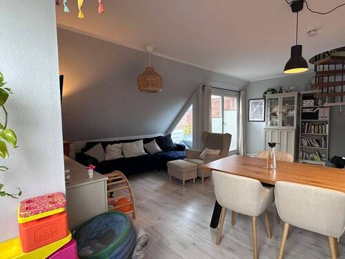 Wohnzimmer - 2 Zimmer Etagenwohnung zur Miete in Seevetal