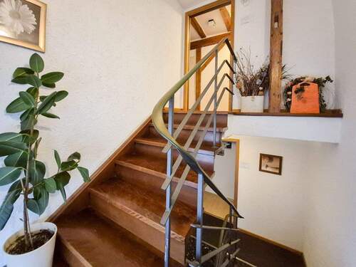 Treppenhaus-oben.jpg - 