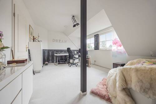 Zimmer 2 - 