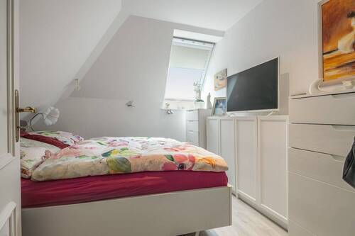 Zimmer 2 - 