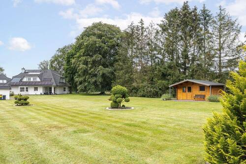 Gartenfläche - Einfamilienhaus mit 287,00 m² in Norderstedt zum Kaufen