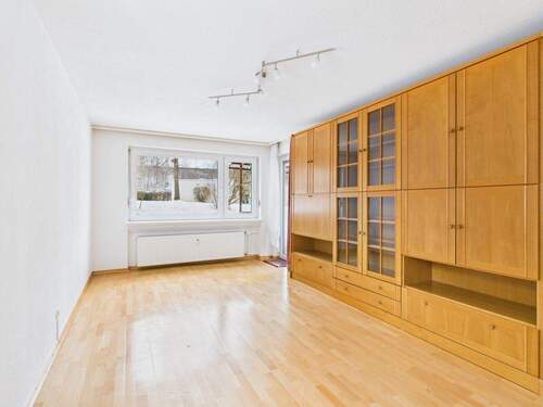 Wohnzimmer - Charmante Erdgeschosswohnung in Rottweil: Gepflegt, großzügig und ideal für Familien!