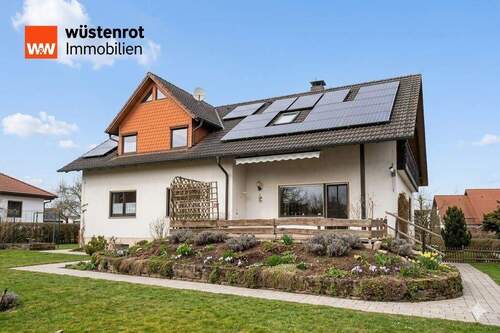 Aussenansicht - 7 Zimmer Mehrfamilienhaus, Wohnhaus zum Kaufen in Fladungen