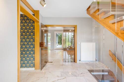 Der Eingangsbereich - Einfamilienhaus mit 202,30 m&sup2; in Isernhagen zum Kaufen