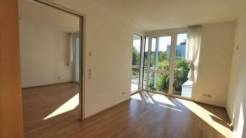 Schlafzimmer auch mit Balkonzugang - 2 Zimmer Etagenwohnung in Uhldingen-Mühlhofen