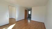 Blick vom Balkon zum Wohn-Ess-Zimmer - 