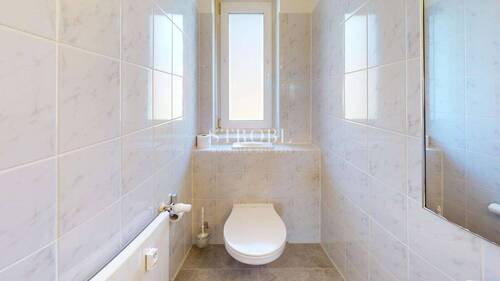 WC - 