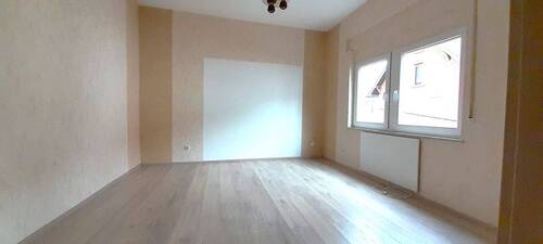 Schlafzimmer - 7 Zimmer Mehrfamilienhaus, Wohnhaus in Ortenberg
