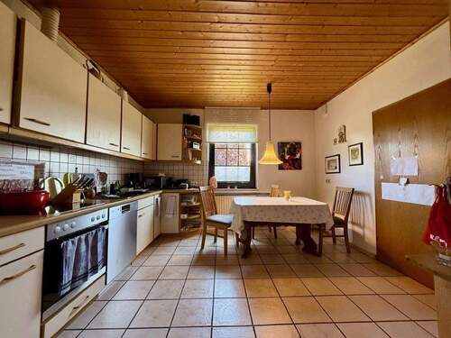 Erdgeschoss: Große Wohnküche - 