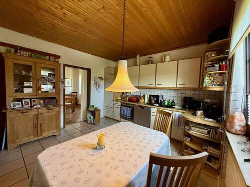 Erdgeschoss: Große Wohnküche - 