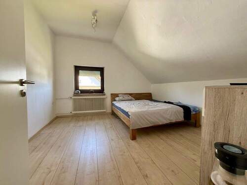 Dachgeschoss: Schlafzimmer 2 - 