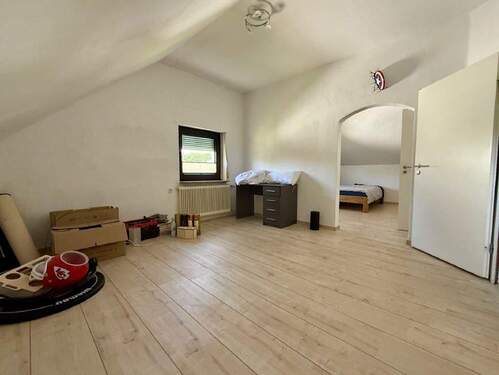 Dachgeschoss: Schlafzimmer 3 - 