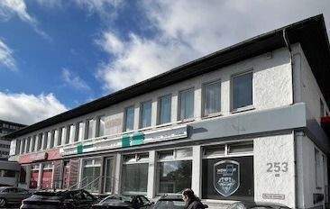 Außen vorn.jpg - Gewerbeobjekt (Büro, Produktion, Verkauf) in Hannover