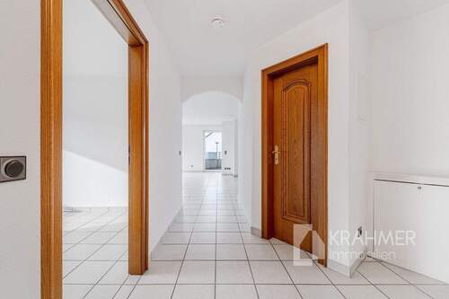 Diele - Etagenwohnung mit 90,00 m&sup2; in Hilden zum Kaufen