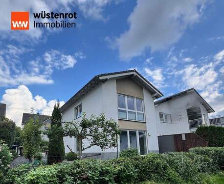 Außen - 4 Zimmer Doppelhaushälfte in Waldesch