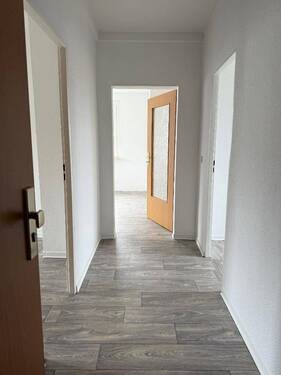 Eingangsbereich - 3 Zimmer Etagenwohnung zur Miete in Lichtentanne