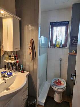 WC mit Dusche im EG - 