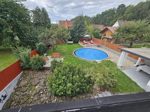 Garten, Außentreppe zum Keller - 5 Zimmer Doppelhaushälfte in Tüßling