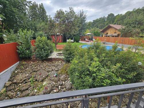 Blick in die Gartenanlage - 