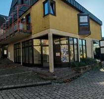 Büro mit großem Lager in Sternenfels