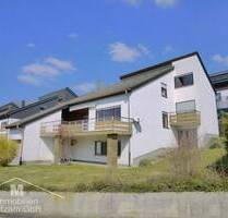 Einfamilienhaus mit besonderer Architektur und hohem Modernisierungpotenzial in sonniger Lage - Greding