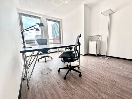Teambüro 3 Personen mit Elphiblick - Büro mit 29,00 m&sup2; in Hamburg zur Miete