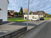 Stellplätze - 1 Zimmer Mehrfamilienhaus, Wohnhaus in Niederbieber