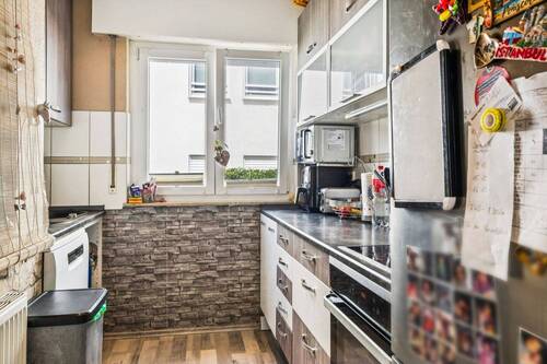 Einbauküche - 3 Zimmer Etagenwohnung in Ludwigsburg / Oßweil