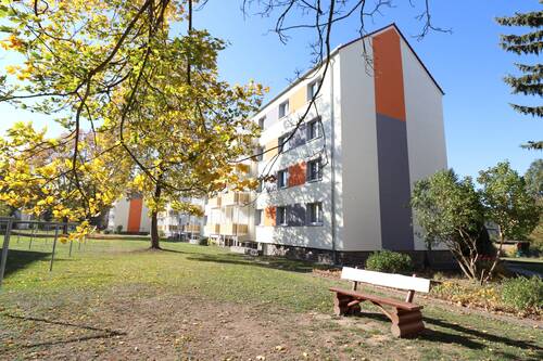 Wohgebäude in der Richard-Wagner-Straße.JPG - 3 Zimmer Etagenwohnung in Flöha