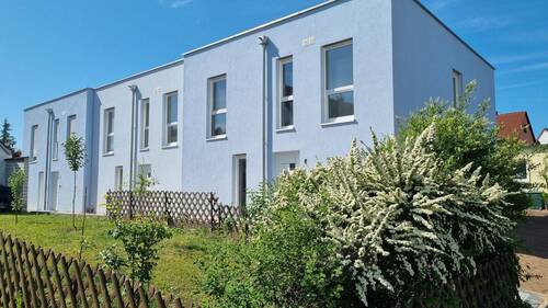 20250531_101402.jpg - Ihr neues Zuhause in Heilsbronn, ein Raumwunder. Ihr Blick ins Grüne von Ihrem Sonnenbalkon