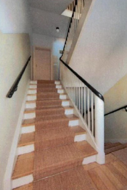 Treppenhaus - Etagenwohnung mit 92,10 m&sup2; in Leipzig zum Kaufen