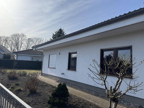 Vorgarten - 3 Zimmer Bungalow zum Kaufen in ZInnowitz