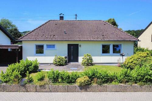 Hausansicht - 6 Zimmer Einfamilienhaus in Hennef (Sieg)