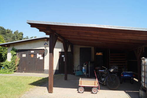Carport und Garage - 