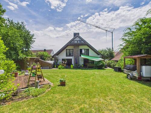 Ansicht vom Garten - 1 Zimmer Mehrfamilienhaus, Wohnhaus zum Kaufen in Stadtlauringen / Ballingshausen