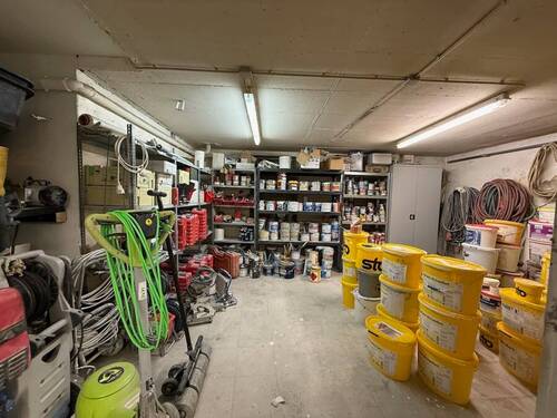 Souterrain Werkstatt Raum 1 - 1 Zimmer Mehrfamilienhaus, Wohnhaus zum Kaufen in Kornwestheim