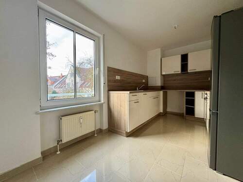 Küche mit EBK - 3 Zimmer Etagenwohnung in Dresden