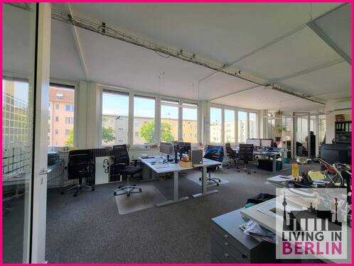 großer Büroraum - 