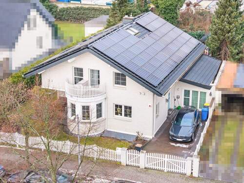 Drohnenansicht - Exklusives Familienanwesen mit hochwertiger Ausstattung und Wohlfühlambiente