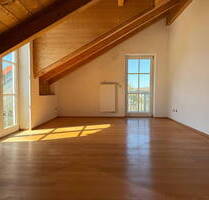 Helle 2 Zimmer DG Wohnung, Küche Bad, von privat provisionsfrei zu verkaufen - Höslwang