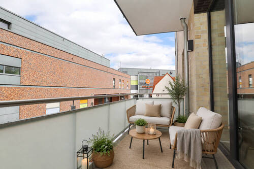 HOMESTAGING Balkon (KI generiert) - 