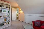 Schlafzimmer mit Sitzecke - 