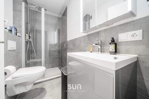 STILVOLLES BADEZIMMER - 