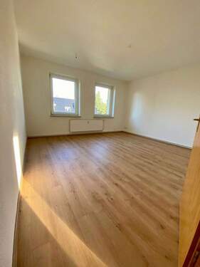 Zimmer 2 - Etagenwohnung mit 75,10 m² in Roitzsch zur Miete