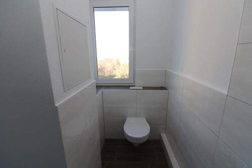 Bad - Etagenwohnung mit 105,50 m&sup2; in Freiberg zur Miete