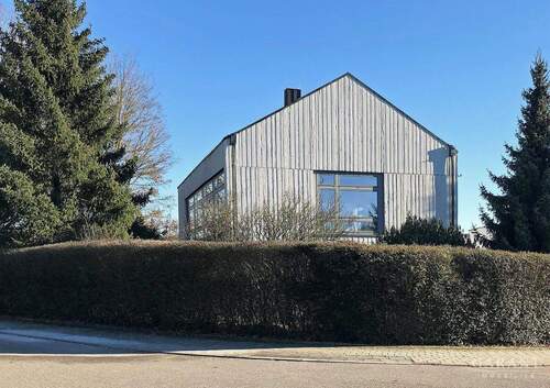 Büro Straßenseite - 