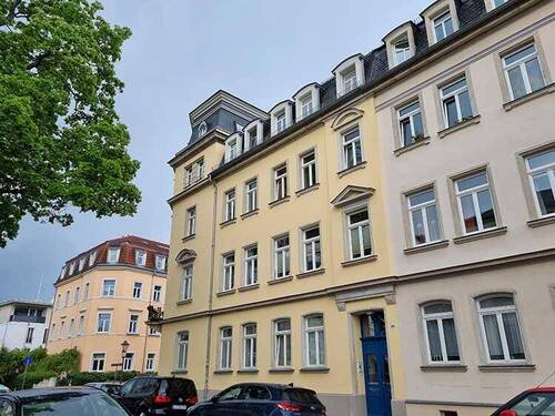 Gebäudeansicht - 3 Zimmer Etagenwohnung zum Kaufen in Dresden