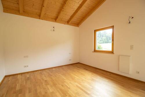 Schlafzimmer - Doppelhaushälfte mit 138,00 m² in Jettenbach zum Kaufen